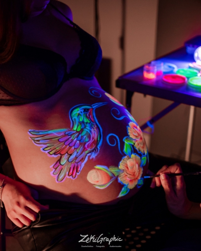 embarazo-belly-painting-murcia-sesion-fotos-neon-zekigraphic